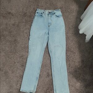 Abercrombie Curve Love Ultra High Rise 90s Straight Jean